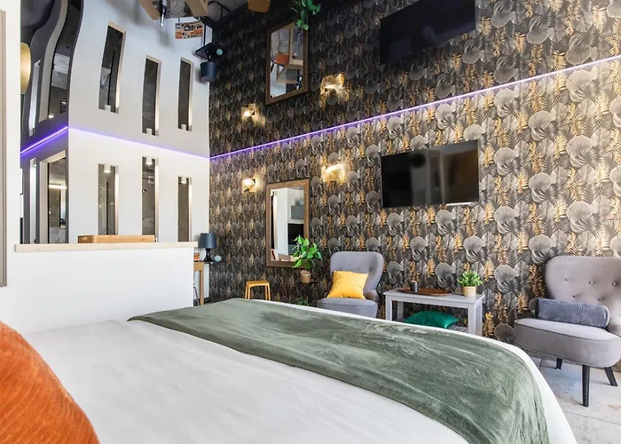 Reformado Con Terraza En Héliopolis Pueblo Naturista Cap Dag Apartamento