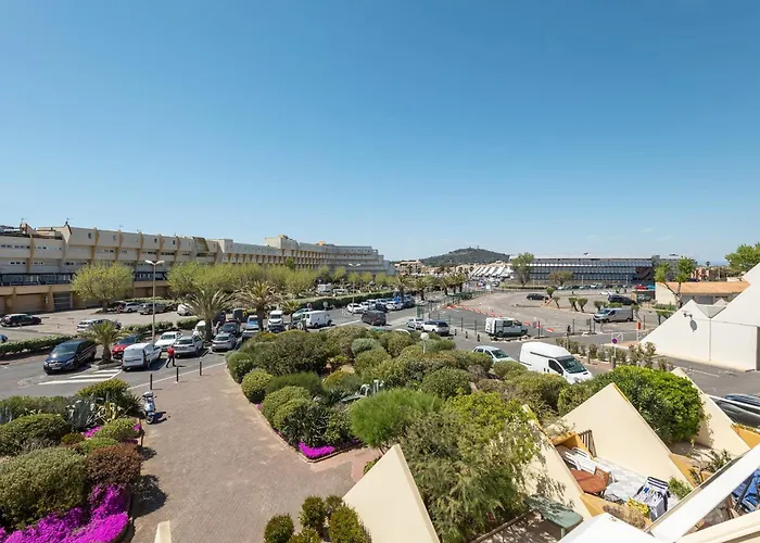 Appartement Gerenoveerd Met Terras In Héliopolis Village Naturiste Cap D *